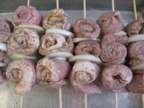 Свинина на шпажках. 07