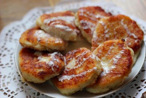 Сырники.  Ингредиенты:   - Творог - 300 г. 01