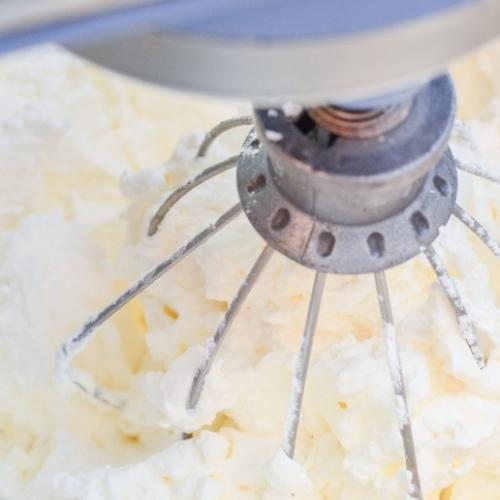 Торт со сливками и клубникой. 03