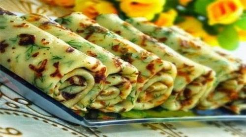 Cырные блинчики с петрушкой.