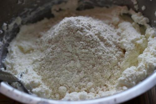 Сырники.  Ингредиенты:   - Творог - 300 г. 04