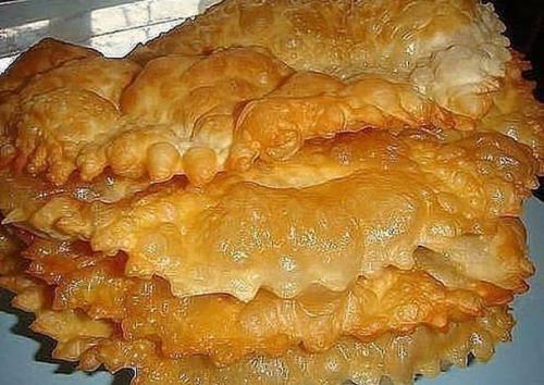 Сочные домашние чебуреки на простом кефире. 03