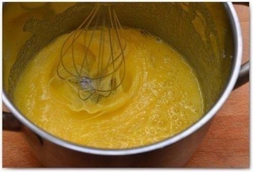 Ну очень вкусная шарлотка. 02