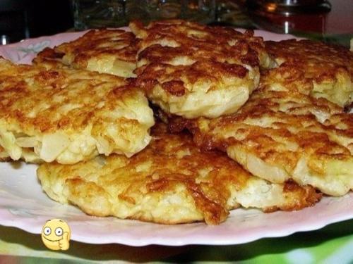 Капустные оладушки на кефире. Капустные оладушки на кефире.