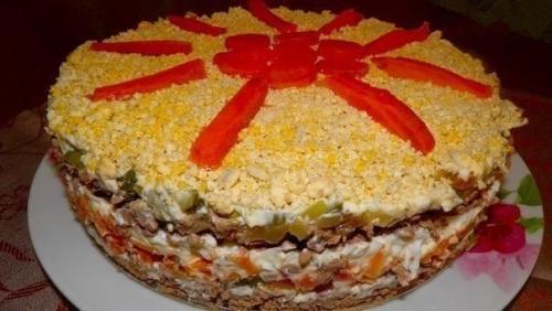 Слоеный салатик.  Ингредиенты: