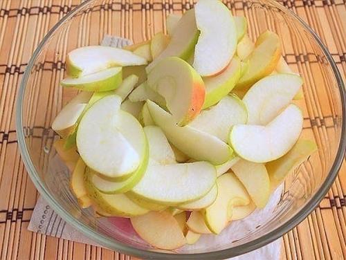 Очень вкусный пирог с яблоками. 02