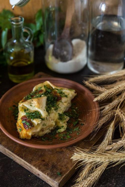 Ачма. Калорийность на 100 г - 307 ккал. Ачма. Калорийность на 100 г - 307 ккал.