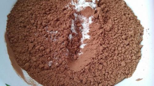 Постный шоколадный манник с черносливом. 03