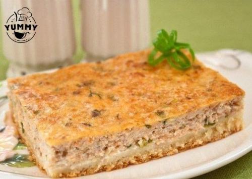 Пирог с консервированной рыбой.