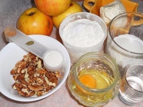Ореховый пирог с яблоками. 01