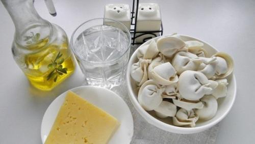 Пельмени жаренные под сыром. 01