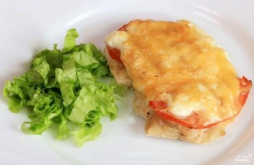 Курочка под сыром - очень вкусно. 02