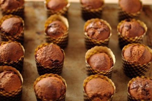 Шоколадный кулич.  Шоколадный кулич с мягкой и пушистой текстурой. 03