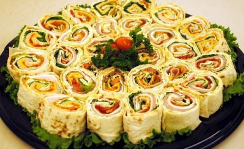 10 рецептов рулетиков из лаваша.