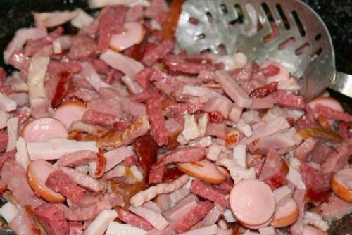 Солянка мясная.  Ингредиенты: 03