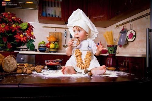 Полезные хитрости.  Затупившуюся терку можно снова сделать острой, если потереть ее наждачной бумагой.