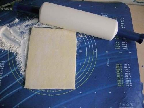 Слоеное пирожное со сгущенкой. 07