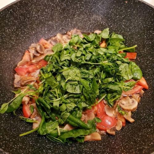 Сочные рулетики в духовке. 05