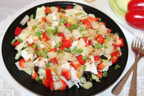 Салат с ананасом и черносливом. 02