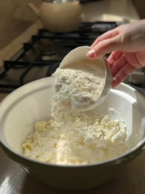 Шикарные пышные сырники, от которых ваши дети точно не смогут оторваться! 
