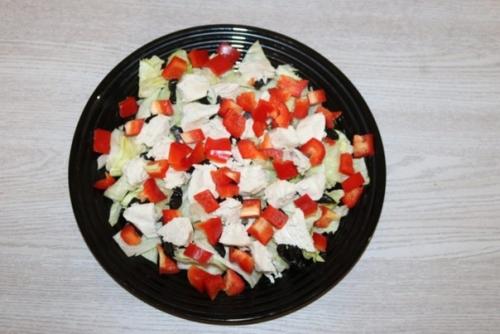 Салат с ананасом и черносливом. 01