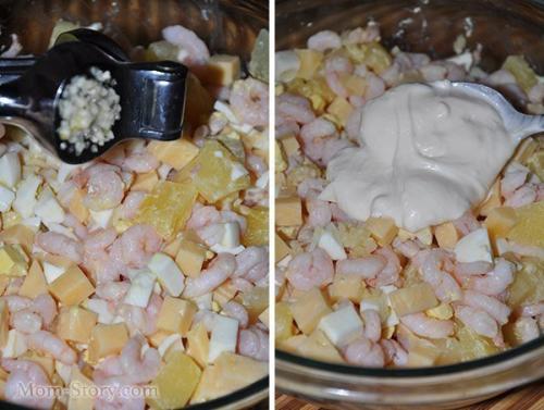 Салат с креветками и ананасом. 05