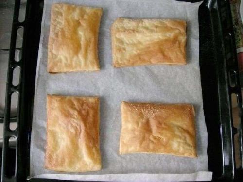 Слоеное пирожное со сгущенкой. 05