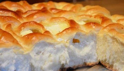 Дрожжевые пирожки с творогом (в духовке).