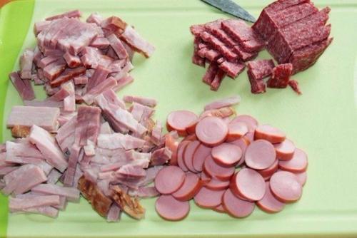 Солянка мясная.  Ингредиенты: 01