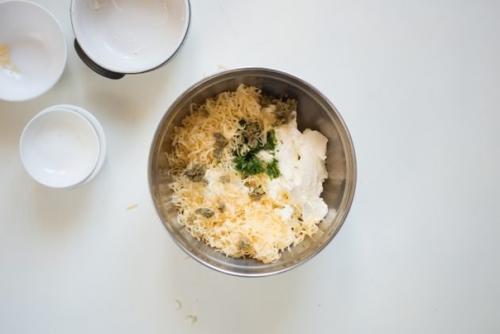 Очень вкусная сырная закуска. 01