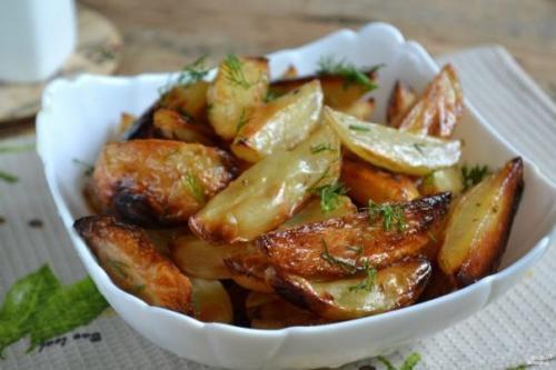 Картофель по-деревенски в духовке. Картофель по-деревенски в духовке.