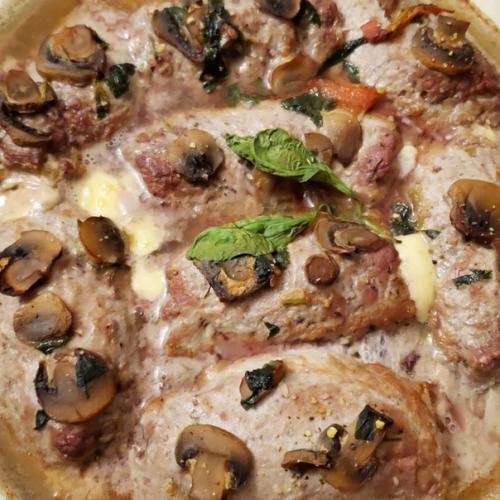 Сочные рулетики в духовке. 09