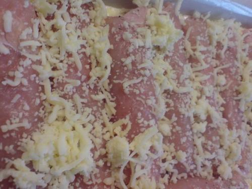 Рулетики из куриной грудки в сырном соусе. 03