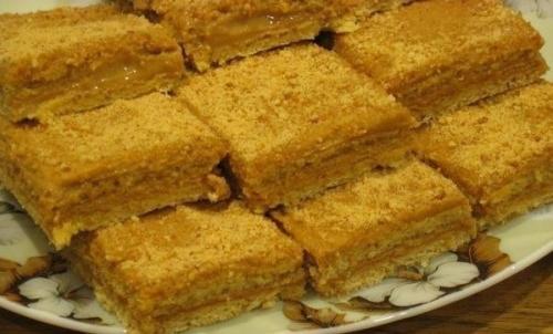 Медово - апельсиновые пирожные со сгущенкой.