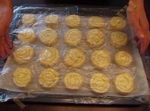 Творожные завитушки.  Ингредиенты: 04