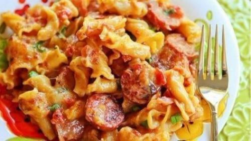 Макароны с колбасками под сыром. 01