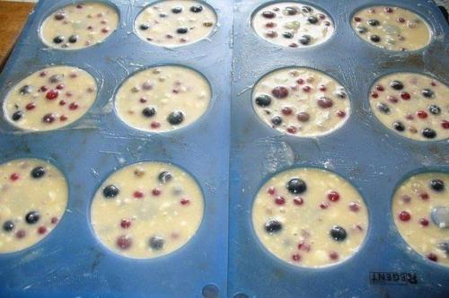 Маффины на кефире со смородиной Чудо - Ягода. 04