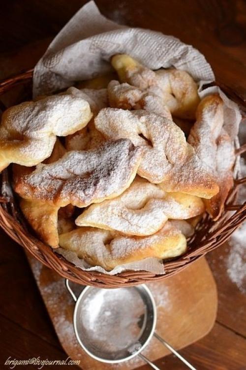 Вергуны.   Это, пожалуй, самые первые в жизни пончики. 02