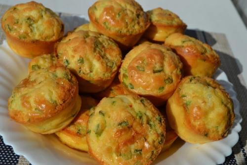 Яично - луковые кексы.