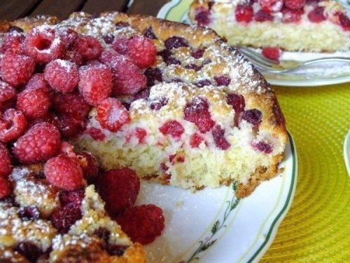 Пироги с малиной.