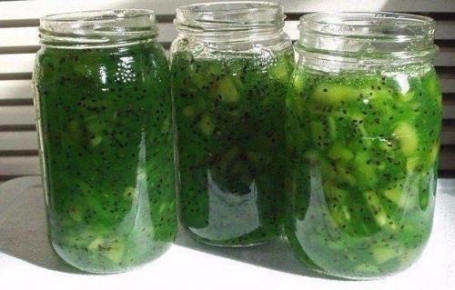 Кабачки, запеченные с луком и помидорами: правильный гарнир!