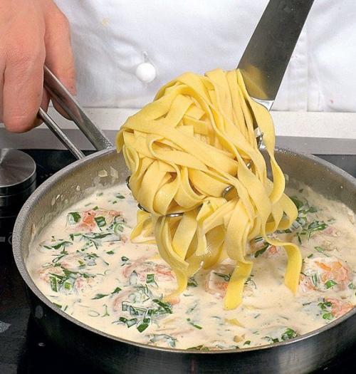 Фетуччине с креветками в сливочном соусе. 04