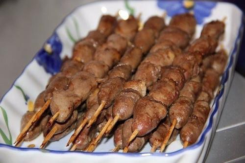 Шашлычки из куриных сердечек в духовке. Шашлычки из куриных сердечек в духовке.