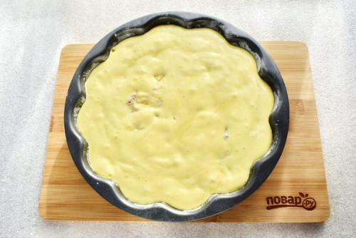Шарлотка с курагой и яблоками. 07