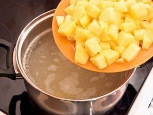 Сырный суп.  Ингредиенты: 03