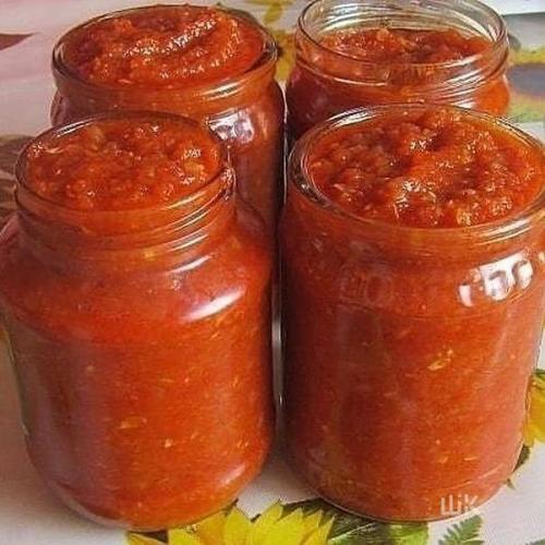 Аджика из кабачков.