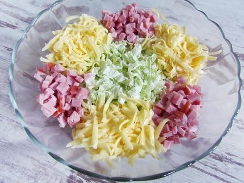 Салат из пекинской капусты с сухариками. 04