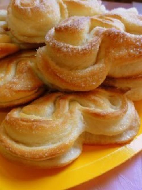 Плюшка сахарная.   Вам потребуется: