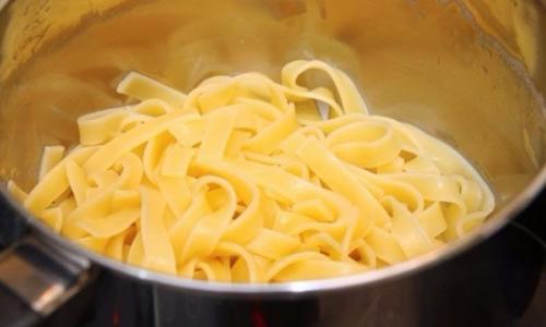 Тальятелле с ветчиной и сливочным соусом. 04 Тальятелле с ветчиной и сливочным соусом. 04