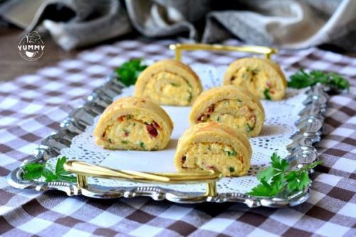 Рулетики из кабачка.